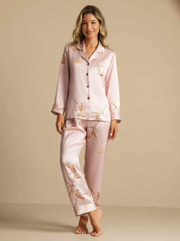 100% mulberry silk Women's Long Crane Print silk Pajamas Set with outlines silhouette