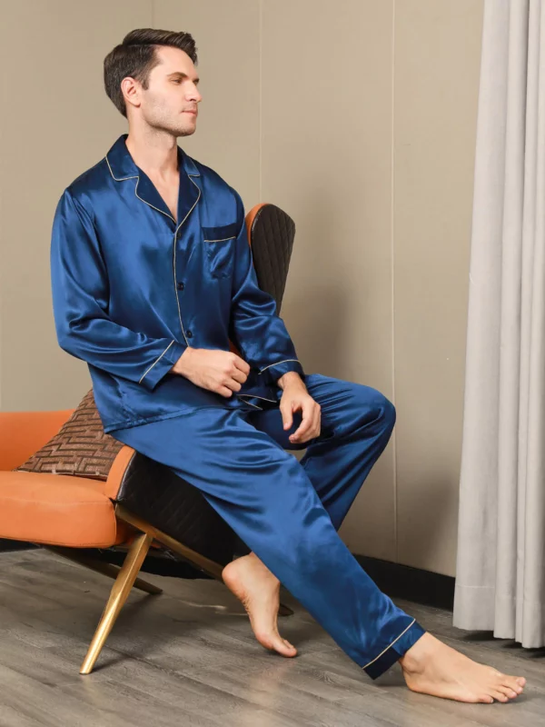 100% mulberry silk men's Long Sleeve Pajamas Set with outlines silhouette