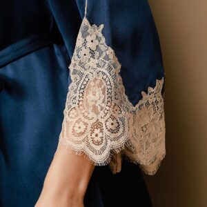 Pure Mulberry Silk V Neck Short Nightgown&Robe Set with Lace Design - Image 9