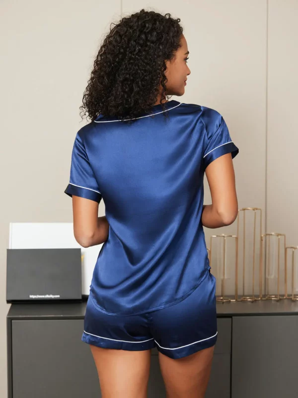 100% mulberry Silk Short V-neck Above the Knee Women's Pajamas Set with outlines silhouette