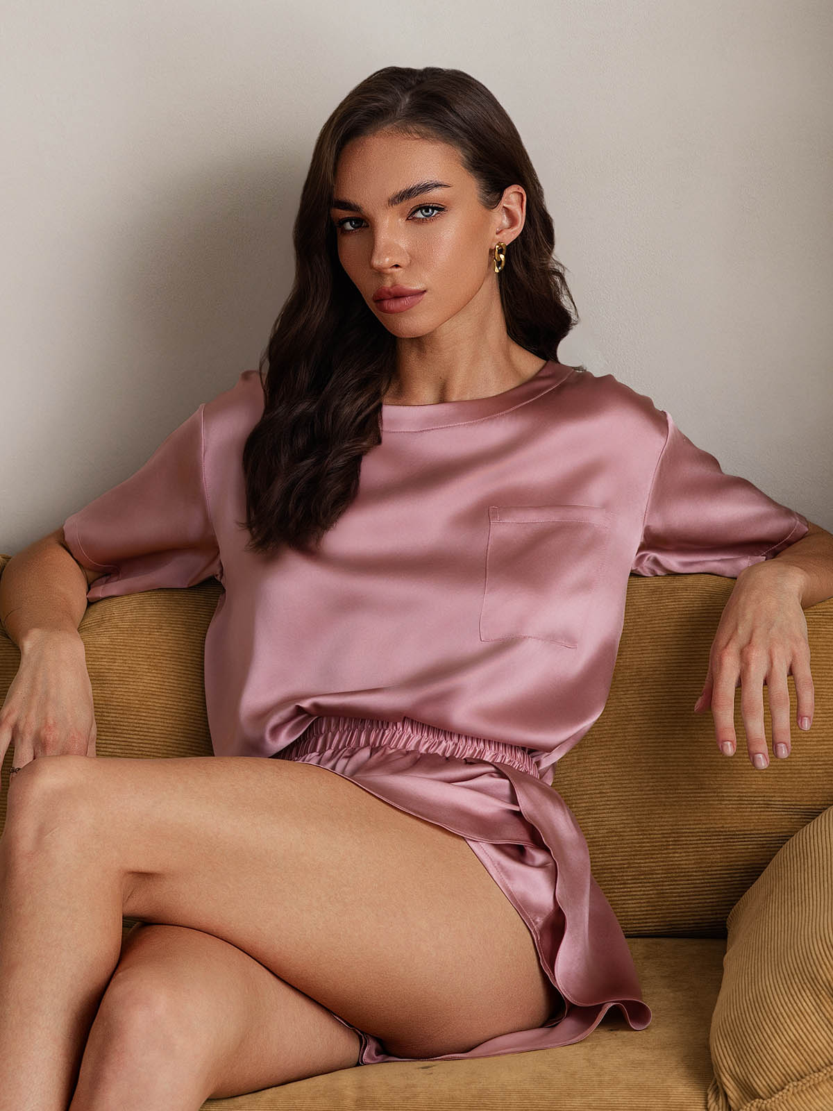 100% mulberry Silk Short Sleeve Round Neck Women