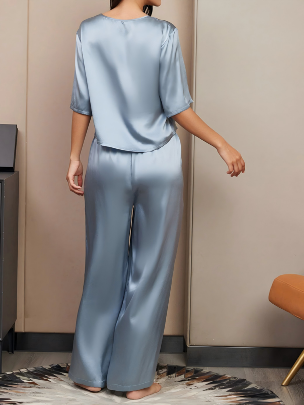 Women's Half Sleeve Round Neck 100% mulberry silk Pajamas Set