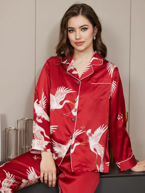 100% mulberry silk Women's Long Crane Print silk Pajamas Set with outlines silhouette
